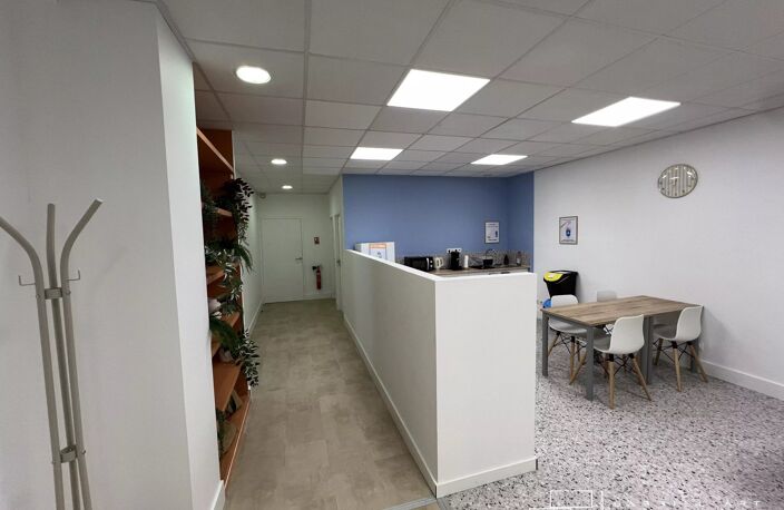 Local commercial — photo 3