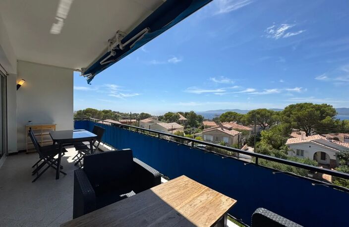 APPARTEMENT 3 PIÈCES SAINT-RAPHAËL PLAGE — photo 2