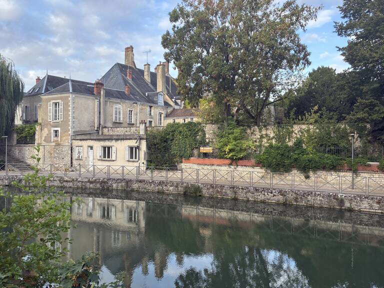 Propriété de caractère 522 M² à rénover — photo 1