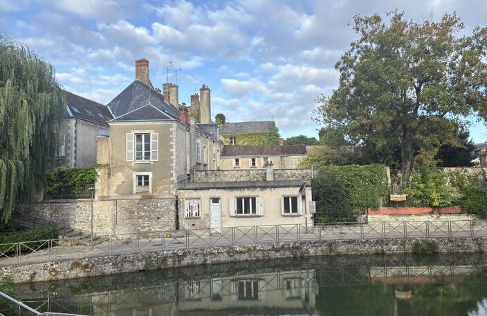 Propriété de caractère 522 M² à rénover — photo 2