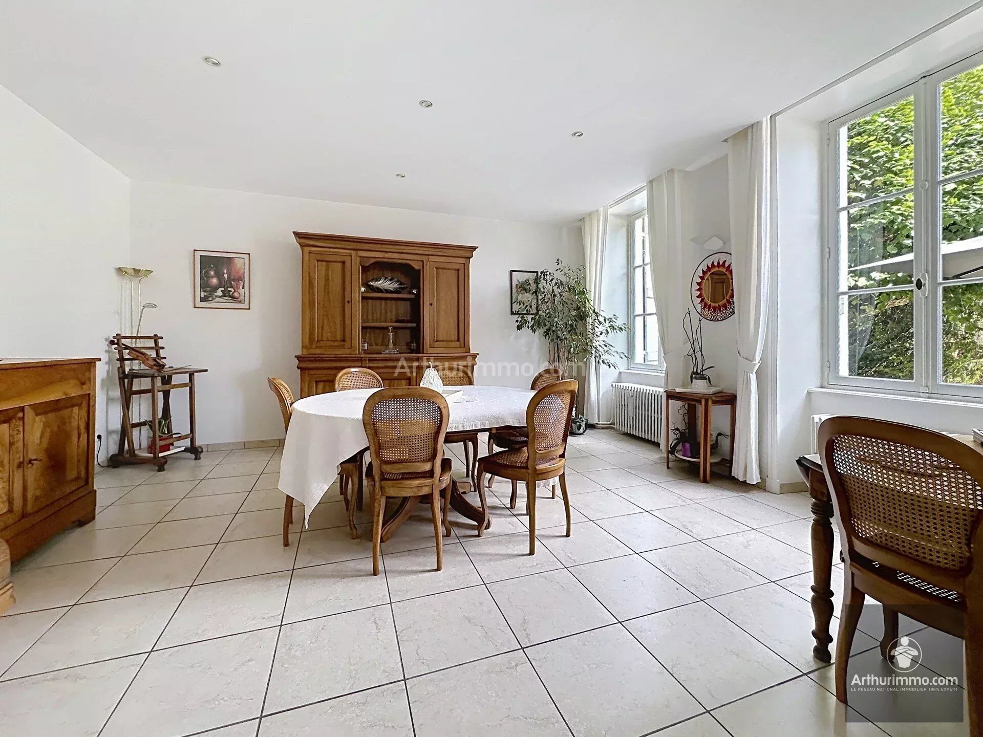Acheter maison de 7 pièces 290 m² 720 000 € à Renaison (42370) : une annonce Arthurimmo.com — 4