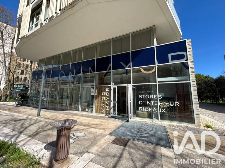 Vente Local commercial 237 m&sup2; — photo 1