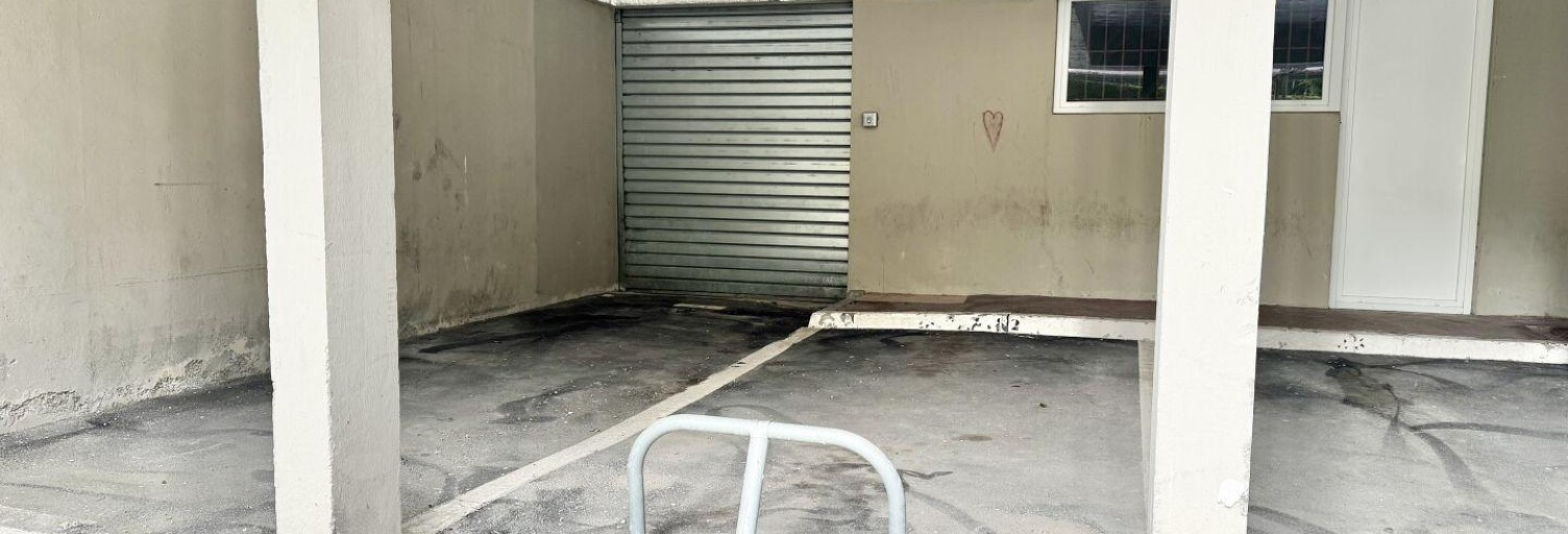 Garage  11 m² à louer à Combs-la-Ville (77380)