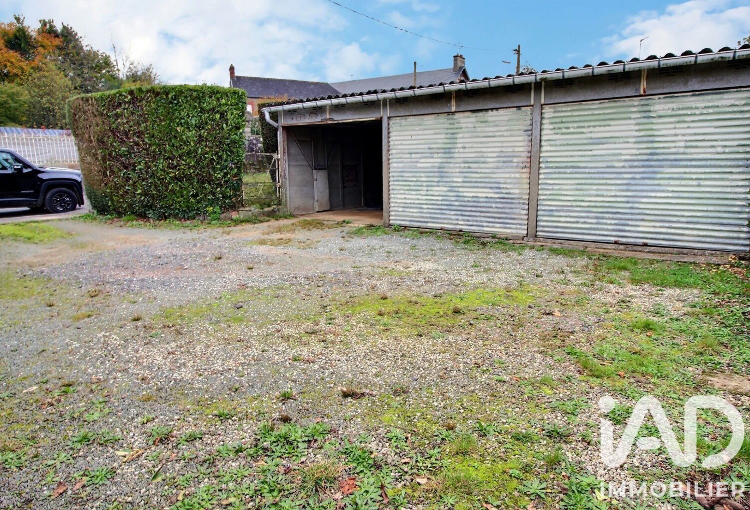 Vente Garage 83 m&sup2; — photo 1