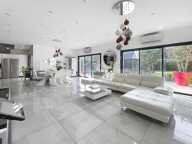 PROPRIÉTÉ  D'EXCEPTION 368 M² UTILES SUR UNE PARCELLE DE 744M² — photo 3