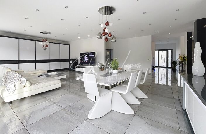 PROPRIÉTÉ  D'EXCEPTION 368 M² UTILES SUR UNE PARCELLE DE 744M² — photo 5