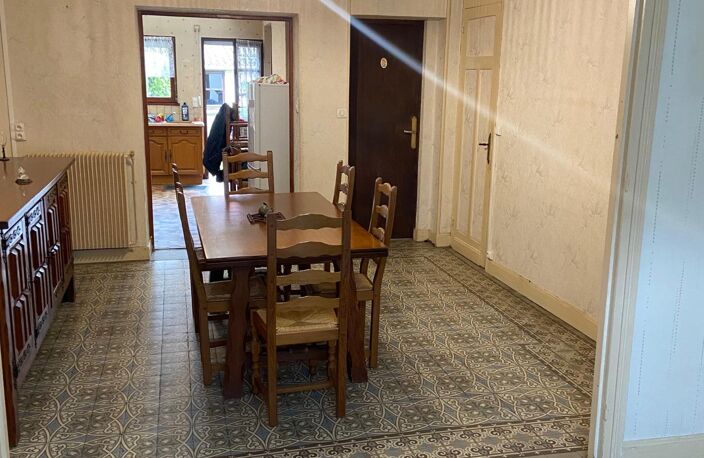Proche de toutes commodités, beau potentiel — photo 4