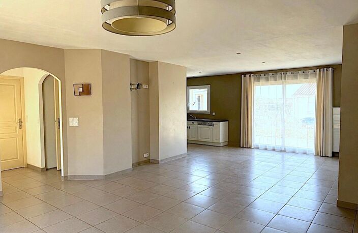 Plain-pied récent, 3 chambres, garage, jardin — photo 2