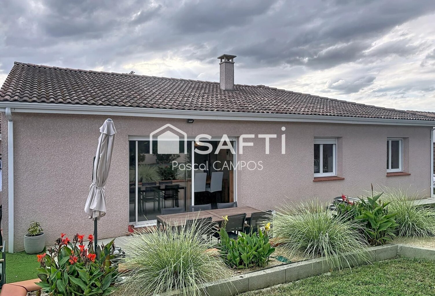 maison t5 plein pied de 112m² sur une parcelle de 609m² — photo 1