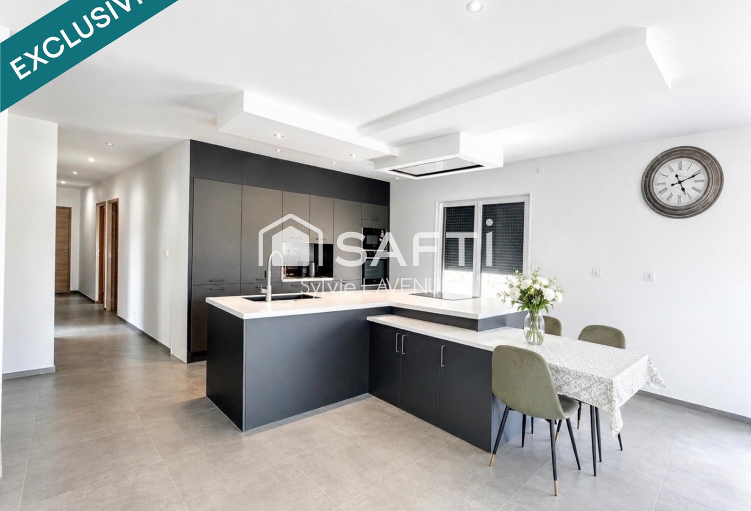 A VENIZEL 02, MAISON DE PLAIN PIED DE 140 M2 AVEC GARAGE SUR SON TERRAIN DE 1740 M2. — photo 1