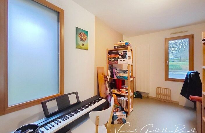 Appartement T3 avec jardin  place de parking — photo 4