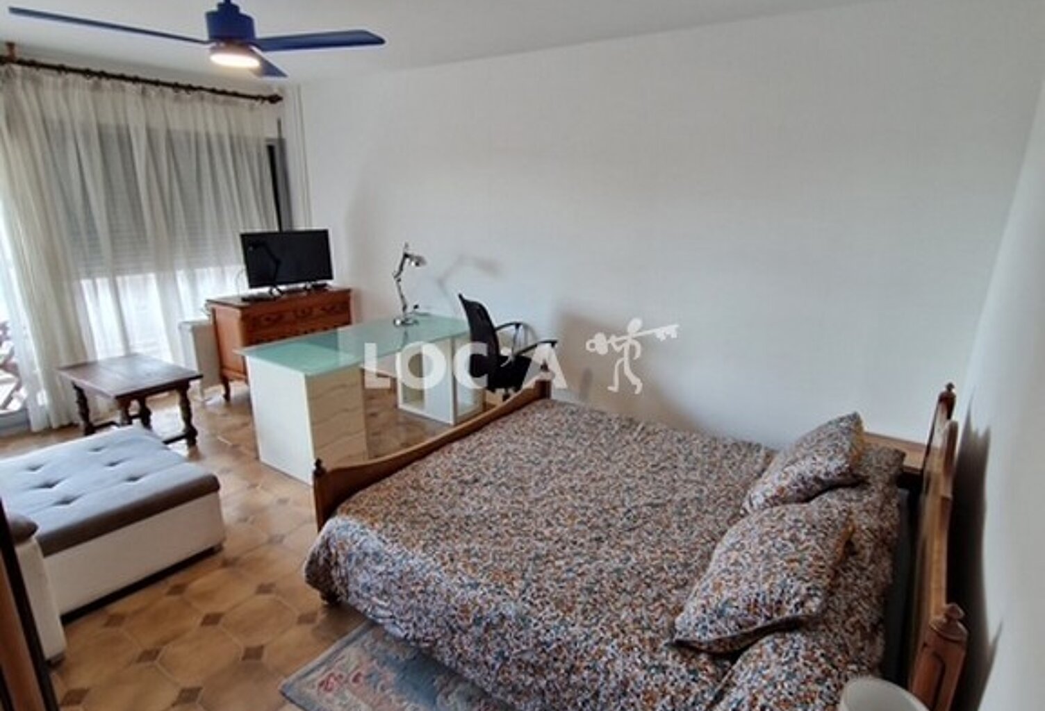 A VOIR!! BRON Chambre meublée — photo 1