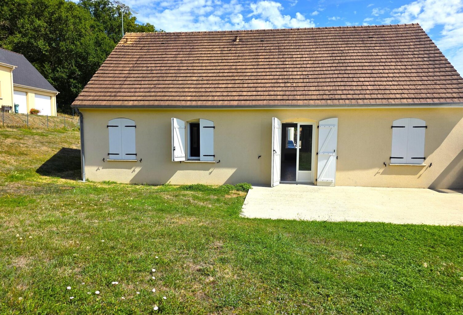 Plain-pied 3 chambres+ garage et grand terrain,  à 8 minutes de La Flèche — photo 1