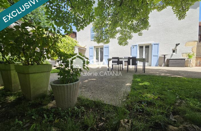 Tullins - Maison de caractère de 300m² habitables avec jardin arboré. — photo 3