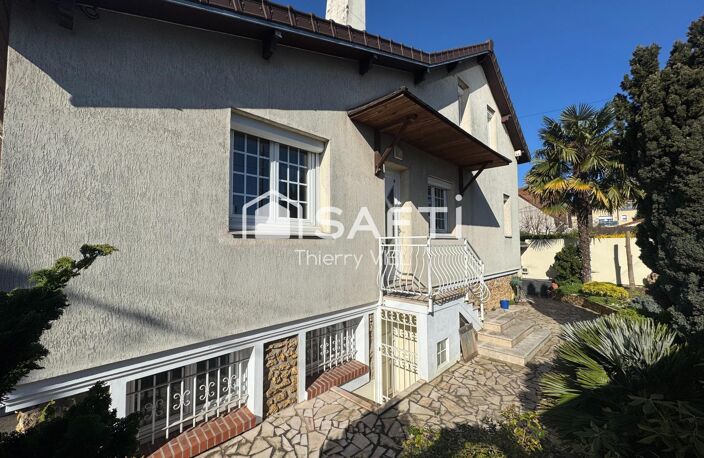 BELLE ET GRANDE CONSTRUCTION DANS QUARTIER CALME — photo 2