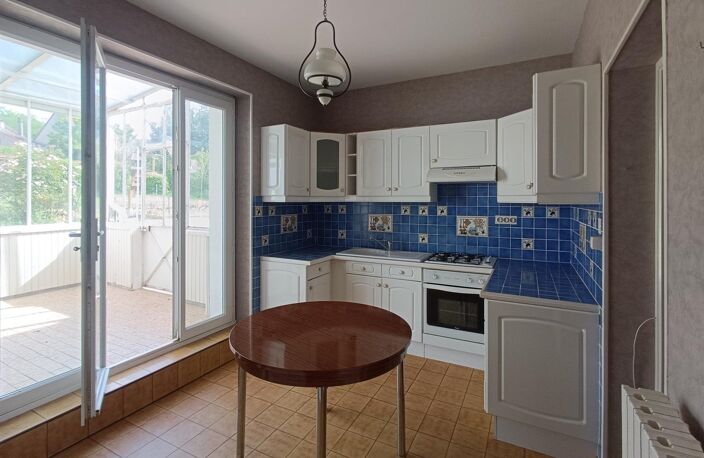 MAISON FAMILIALE AVEC 5 CHAMBRES, TERRAIN CLOS ET GARAGE — photo 5