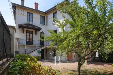 Maison 10 pièces 1060000 €