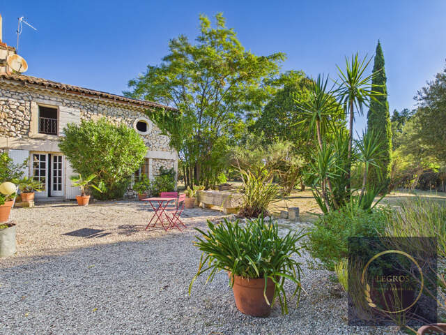 Partie de Mas de 100 m2 sur une parcelle de 940 m2. — photo du bien