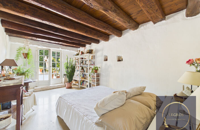 Partie de Mas de 100 m2 sur une parcelle de 940 m2. — photo 3