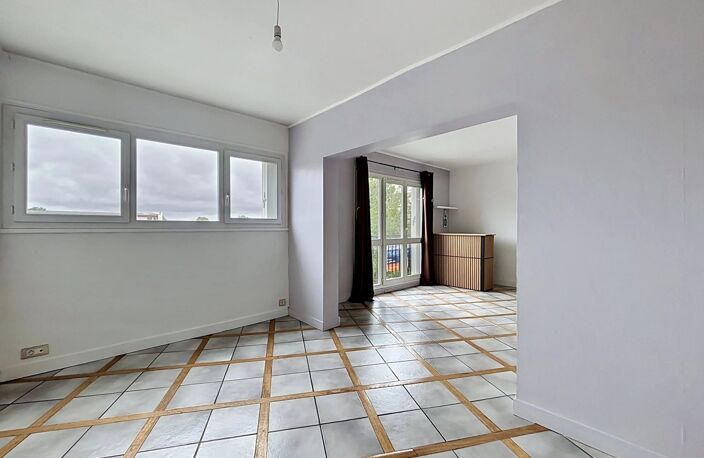 Yerres - Résidence Gambetta - Appartement 4 pièces — photo 2