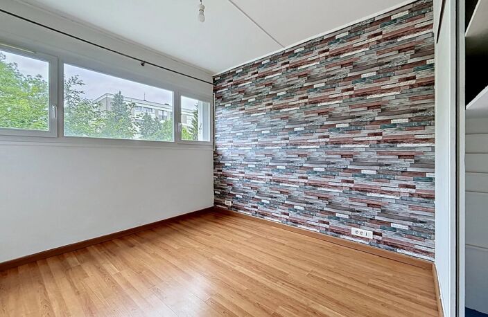 Yerres - Résidence Gambetta - Appartement 4 pièces — photo 5