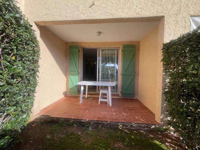 APPARTEMENT 2 PIÈCES SAINT-RAPHAËL PLAGE — photo du bien