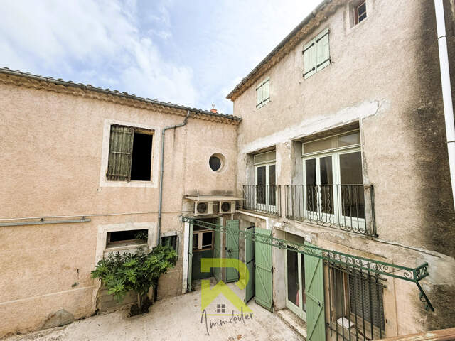 MAISON DE VILLE A RENOVER - FORT POTENTIEL - GARAGES COUR — photo du bien