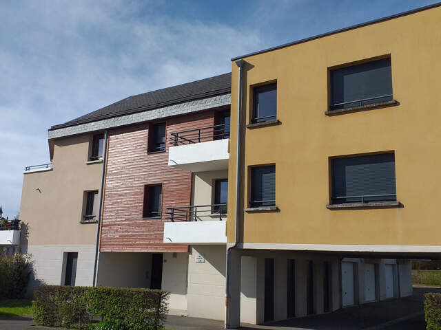 APPARTEMENT - 2 CHAMBRES - TERRASSE - PARKING A ENVERMEU — photo du bien