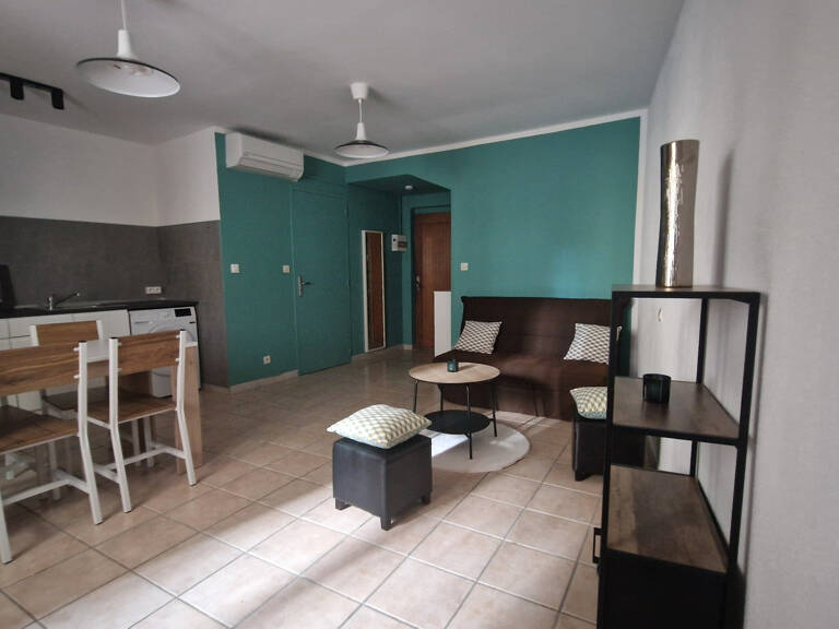 Spacieux Studio Meublé en Rdc — photo 1