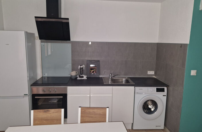 Spacieux Studio Meublé en Rdc — photo 3