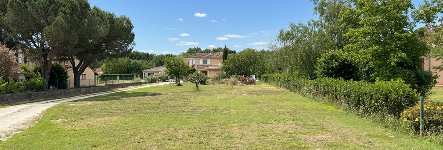 Terrain  800 m² à vendre à Montaigut-sur-Save (31530)