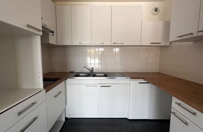 Location appartement 4 pièces 79 m² à Bayonne (64100) — photo 3