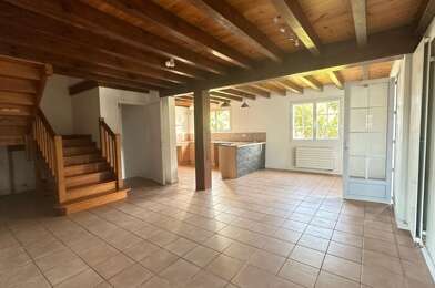 Maison 5 pièces 1140 €