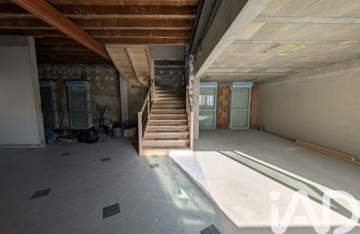 Vente Boutique/Local commercial 110 m&sup2; — photo 2