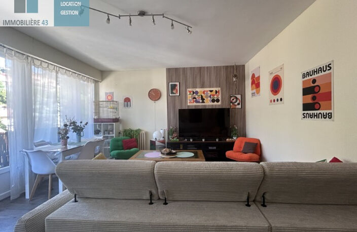 F4 + BALCON ET PLACE DE PARKING CHADRAC — photo 3