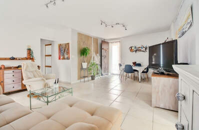Beau T4 rénové en maison de ville au calme, véranda et balcon ! — photo du bien