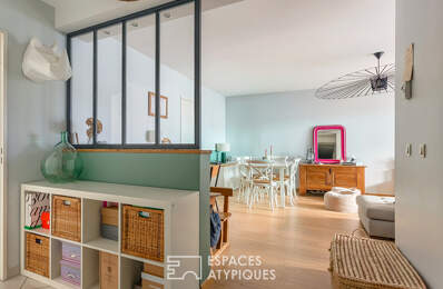Appartement contemporain rénové avec verrière et balcon — photo du bien
