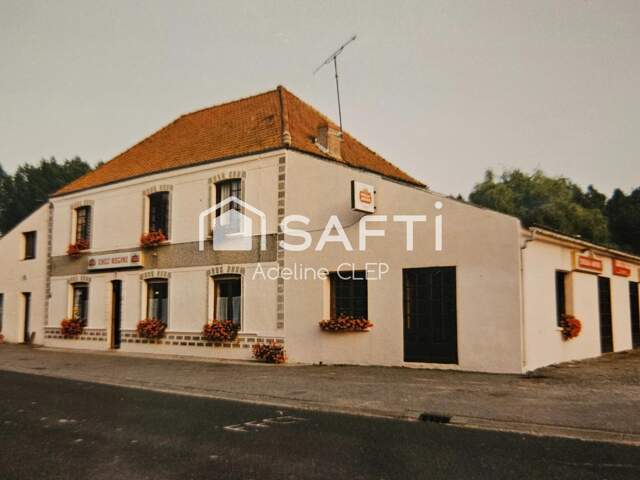 Maison de 300m2 avec bar et salles de réception — photo du bien