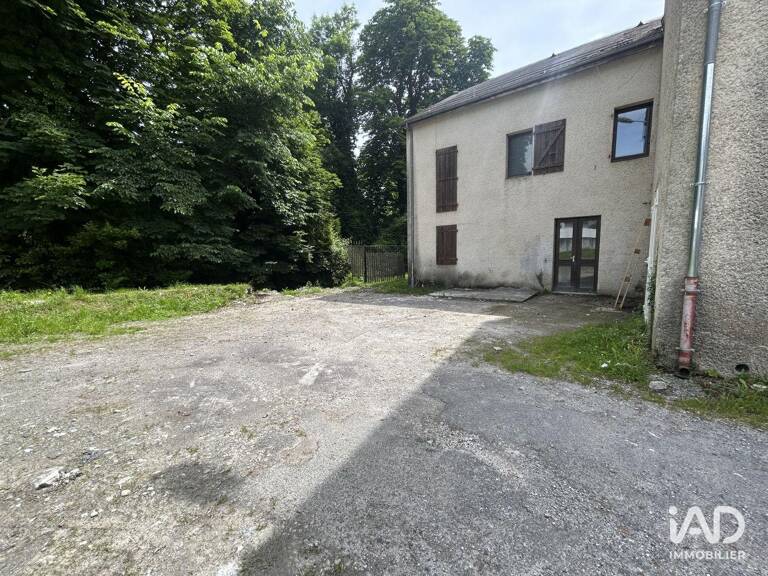 Vente Local d'activités 140 m&sup2; — photo 1