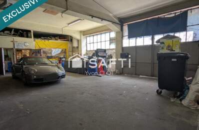 Local commercial de 245 m² avec 2 parkings - 120m² de plain-pied + 120m² en sous-sol — photo du bien