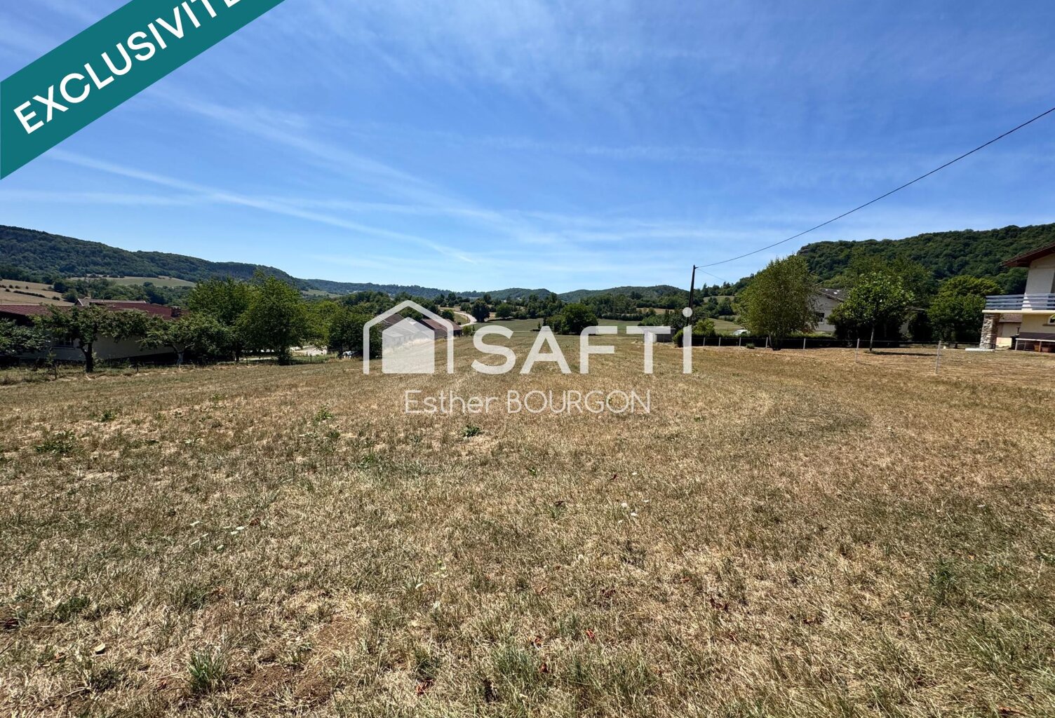 Terrain 28 ares constructibles, 1 hectare d'aisance, plat, calme, vue dégagée — photo 1