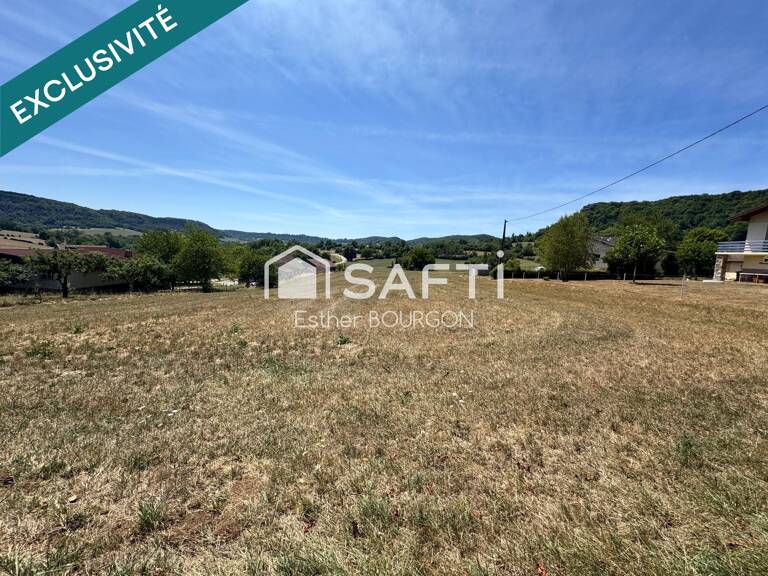 Terrain 28 ares constructibles, 1 hectare d'aisance, plat, calme, vue dégagée — photo 1