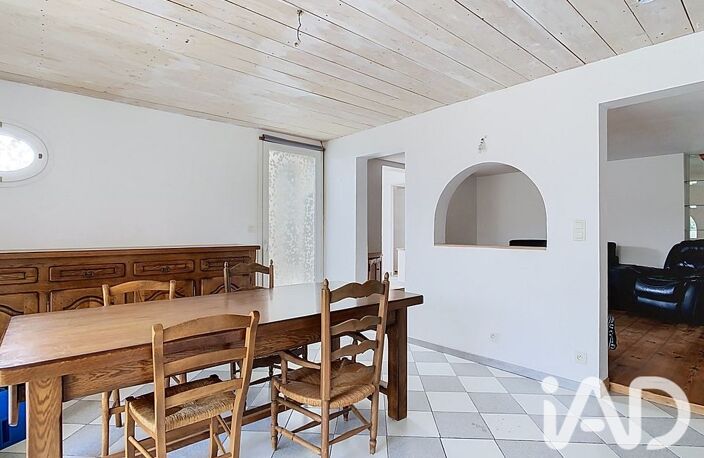 Vente Maison/villa 8 pièces — photo 2