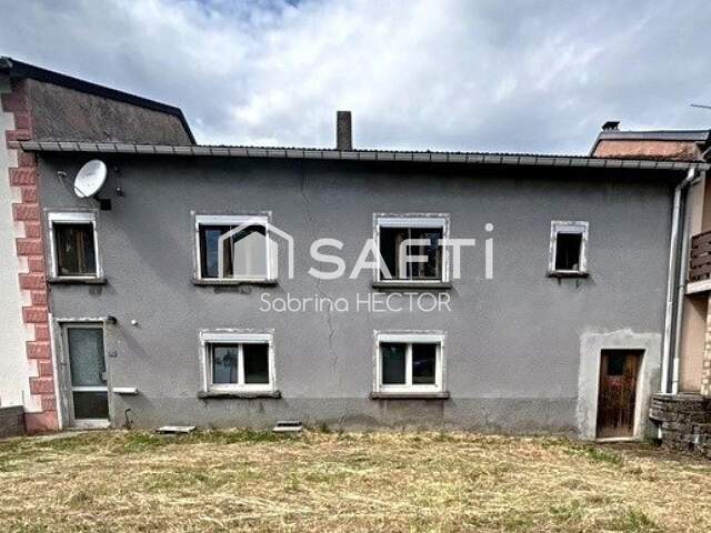 Maison de village avec fort potentiel à rénover — photo du bien