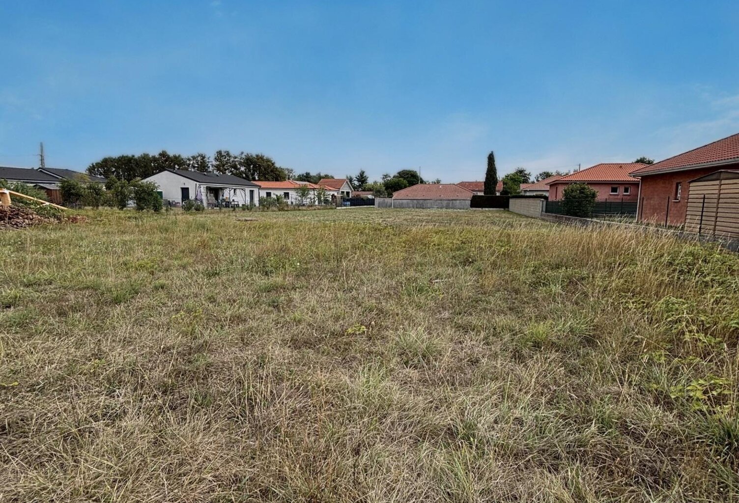Terrain constructible de 975 m² à Andrest — photo 1