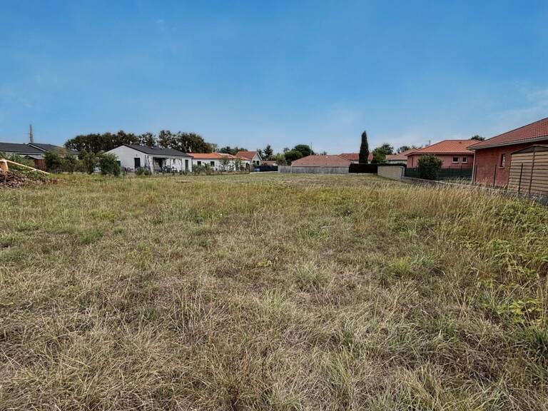 Terrain constructible de 975 m² à Andrest — photo 1