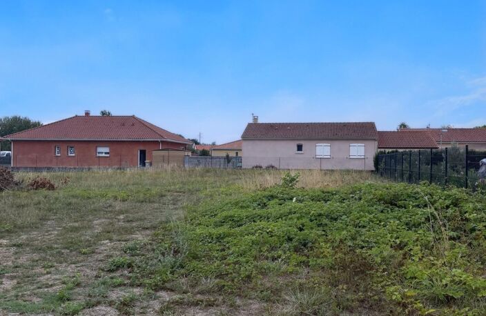 Terrain constructible de 975 m² à Andrest — photo 4