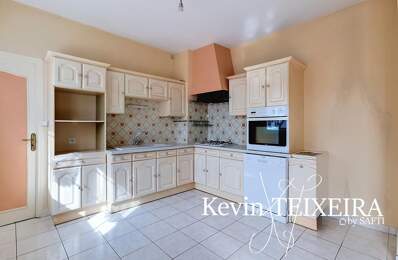 Maison sur sous sol avec 3 chambres proche bourg — photo du bien