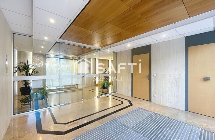 Au cœur du prestigieux quartier d'affaires de La Défense, Studio d'environ 32 m² avec une terrasse de 10m², 9? et dernier étage d'une résidence de standing — photo 3