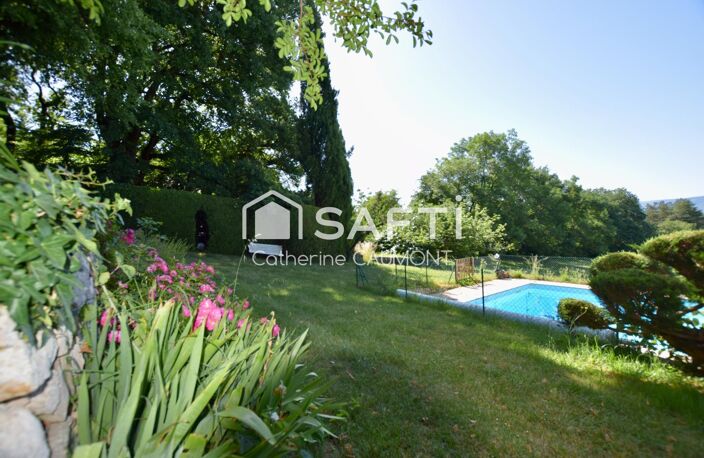 Propriété avec piscine dans un écrin de verdure — photo 2